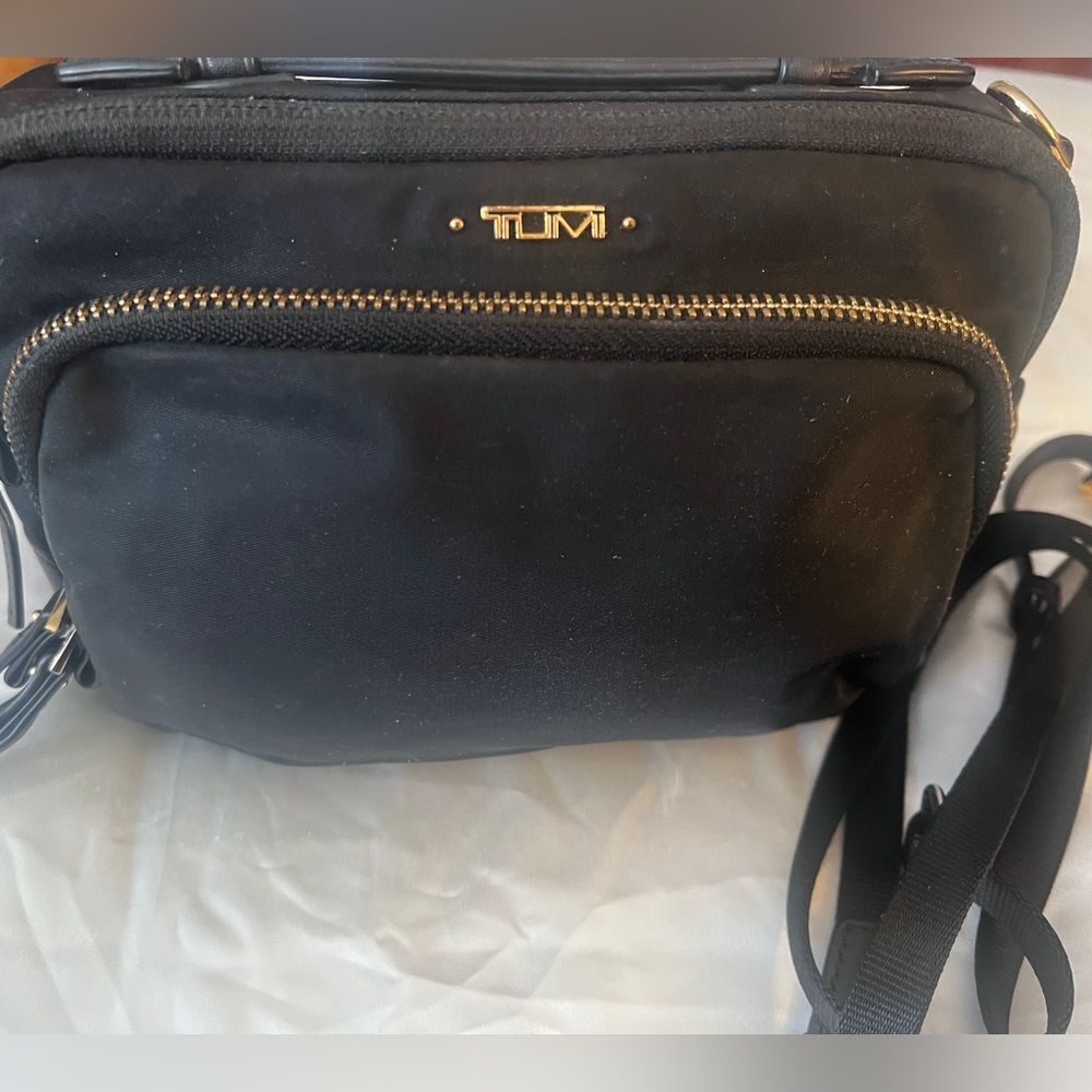 TUMI Voyageur Teghan Crossbody in Black|Gold - Picture 3 of 9